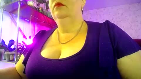 Lady Gloria online show from July 16, 2026, 8:31 am