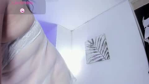 Snapshot of lady_hellen chatting on June 30, 2026, 8:32 pm online show from June 30, 2026, 8:32 pm