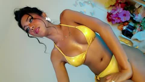 Stella online show from March 12, 2025, 5:17 pm