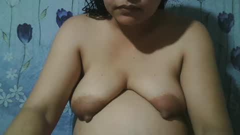 Snapshot of lady_love063 chatting on January 18, 2025, 7:17 am lady_love063 online show from January 18, 2025, 7:17 am