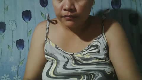 Snapshot of lady_love063 chatting on February 18, 2025, 9:54 am lady_love063 online show from February 18, 2025, 9:54 am