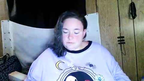 Lady Lynns Shadow online show from November 17, 2025, 10:15 pm