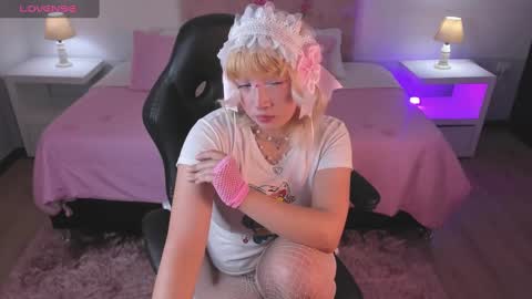 Lady  online show from February 17, 2025, 7:21 pm