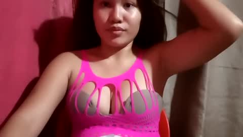 Snapshot of lady_rose19 chatting on July 13, 2026, 4:32 pm kitty online show from July 13, 2026, 4:32 pm