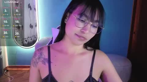 Lady Violet Bridgerton online show from September 23, 2025, 9:51 pm