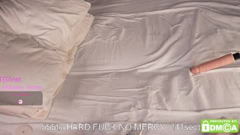 Snapshot of ladyangelic chatting on November 17, 2025, 8:03 pm Emma and Karina online show from November 17, 2025, 8:03 pm