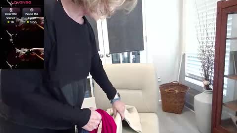 Ladybabs online show from October 21, 2025, 5:57 pm