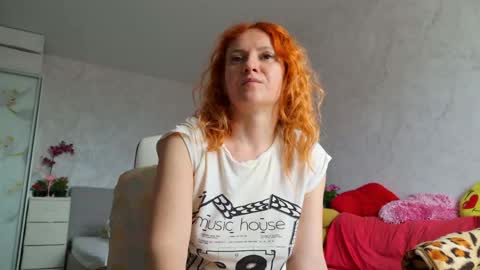 Sima Ladybigsmile online show from May 26, 2026, 7:04 am