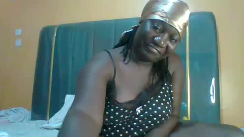 lindah32 online show from June 30, 2026, 11:39 pm