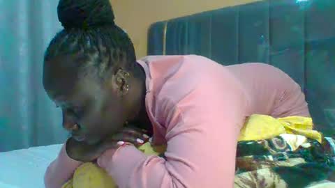 lindah32 online show from July 17, 2026, 12:06 am