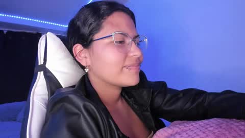 Snapshot of ladybrown_16 chatting on January 27, 2025, 2:31 am  Lady  online show from January 27, 2025, 2:31 am