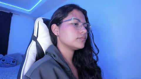 Snapshot of ladybrown_16 chatting on February 24, 2025, 4:05 am  Lady  online show from February 24, 2025, 4:05 am