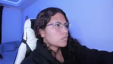 Snapshot of ladybrown_16 chatting on September 17, 2025, 1:29 am  Lady  online show from September 17, 2025, 1:29 am