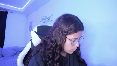 Snapshot of ladybrown_16 chatting on November 5, 2025, 2:00 am Lady online show from November 5, 2025, 2:00 am