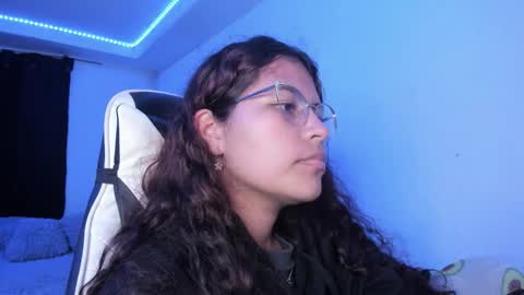 Snapshot of ladybrown_16 chatting on November 16, 2025, 2:50 am Lady online show from November 16, 2025, 2:50 am