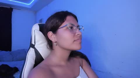 Snapshot of ladybrown_16 chatting on November 21, 2025, 2:32 am Lady online show from November 21, 2025, 2:32 am