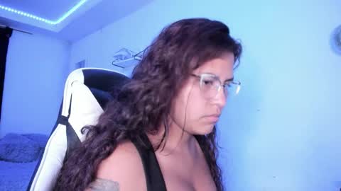 Snapshot of ladybrown_16 chatting on November 23, 2025, 2:55 am Lady online show from November 23, 2025, 2:55 am