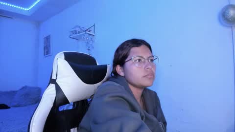 Snapshot of ladybrown_16 chatting on December 15, 2025, 11:31 pm Lady online show from December 15, 2025, 11:31 pm