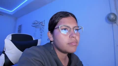 Snapshot of ladybrown_16 chatting on December 22, 2025, 3:58 am Lady online show from December 22, 2025, 3:58 am