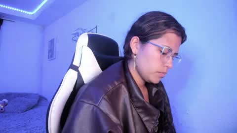 Snapshot of ladybrown_16 chatting on February 3, 2026, 6:22 am Lady online show from February 3, 2026, 6:22 am