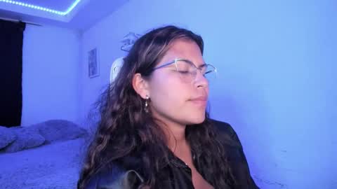 Snapshot of ladybrown_16 chatting on February 15, 2026, 7:51 am Lady online show from February 15, 2026, 7:51 am