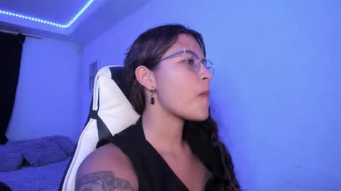 Snapshot of ladybrown_16 chatting on February 19, 2026, 12:50 am Lady online show from February 19, 2026, 12:50 am