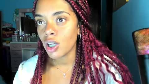 leidy daniela online show from December 2, 2024, 4:53 am