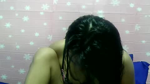 Snapshot of ladyinred201 chatting on December 28, 2024, 6:28 am ladyinred201 online show from December 28, 2024, 6:28 am