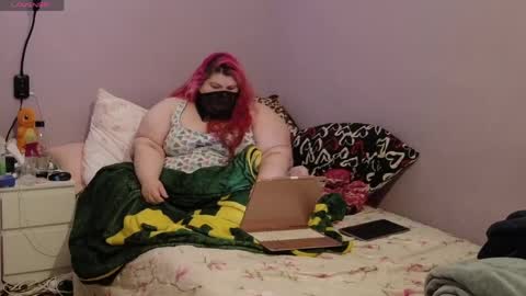 Snapshot of ladykitsunebig chatting on June 6, 2026, 9:19 pm ladykitsunebig online show from June 6, 2026, 9:19 pm