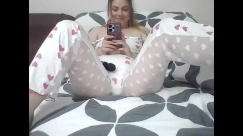 LadyMellns online show from October 17, 2025, 11:18 pm