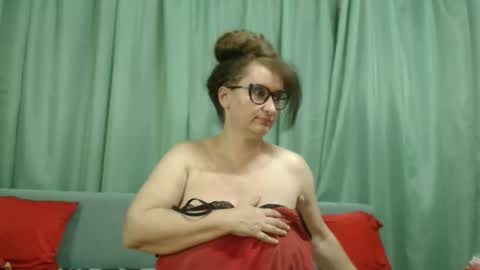 Snapshot of ladynicolehot333 chatting on June 3, 2026, 2:33 pm Nicole online show from June 3, 2026, 2:33 pm