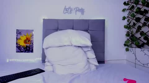 Ladysexy hot19  online show from September 26, 2025, 8:13 pm