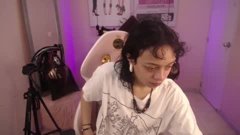 Ladywawy  online show from October 19, 2025, 1:56 pm