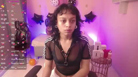 Ladywawy  online show from October 20, 2025, 1:22 pm