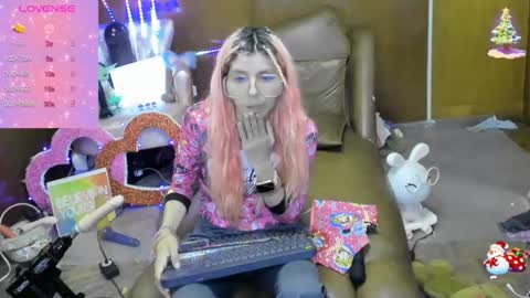 Skinnygirl online show from October 12, 2025, 2:10 am