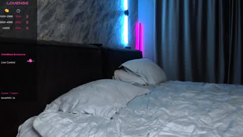 Snapshot of laflamebella chatting on February 6, 2025, 8:02 pm Bella online show from February 6, 2025, 8:02 pm