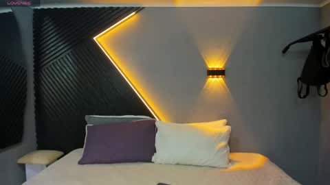    online show from April 14, 2026, 10:16 pm