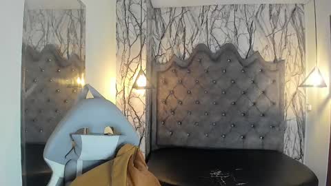 Laia online show from December 6, 2024, 12:05 pm