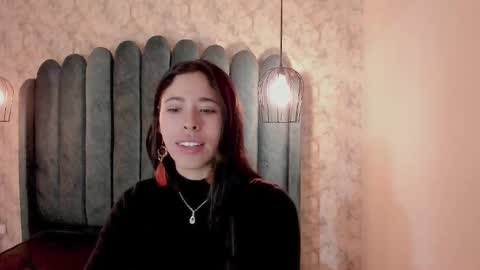 Laia online show from March 8, 2025, 6:16 pm