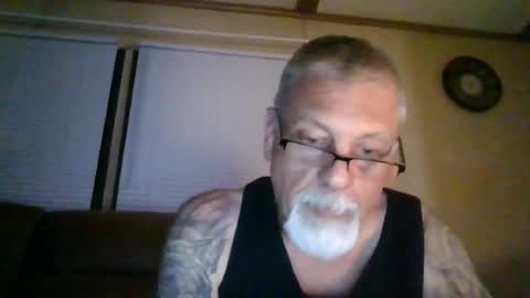 laidbackluxury online show from June 8, 2026, 1:50 am