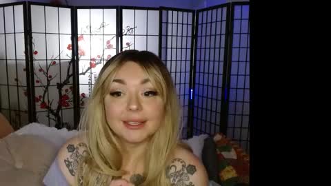 Laika Darling online show from October 4, 2025, 1:47 am