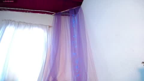 Snapshot of lailamayers chatting on July 21, 2026, 3:36 pm Laila online show from July 21, 2026, 3:36 pm