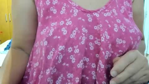 Snapshot of lailasensu chatting on November 26, 2025, 12:50 pm LAILA online show from November 26, 2025, 12:50 pm