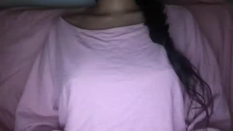 Laila Yousef online show from January 4, 2025, 1:10 am