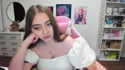 Snapshot of lain__ chatting on December 20, 2024, 10:22 pm Kira online show from December 20, 2024, 10:22 pm