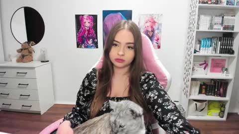 Snapshot of lain__ chatting on March 5, 2025, 11:38 pm Kira online show from March 5, 2025, 11:38 pm