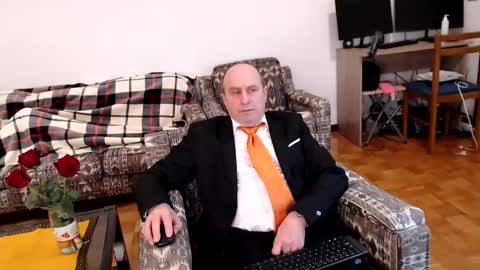 lajose52 online show from January 18, 2025, 12:57 pm