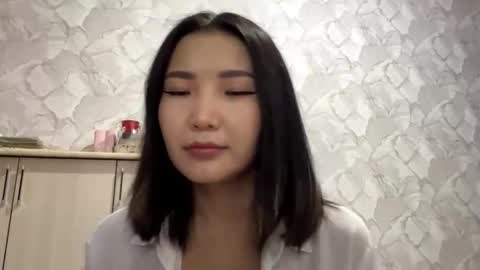Luna online show from September 21, 2025, 3:02 pm