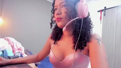 Lala online show from February 3, 2026, 1:37 am