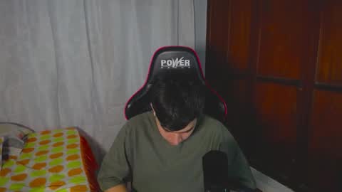 Snapshot of lalo_dick chatting on November 10, 2025, 11:26 pm Lalo online show from November 10, 2025, 11:26 pm